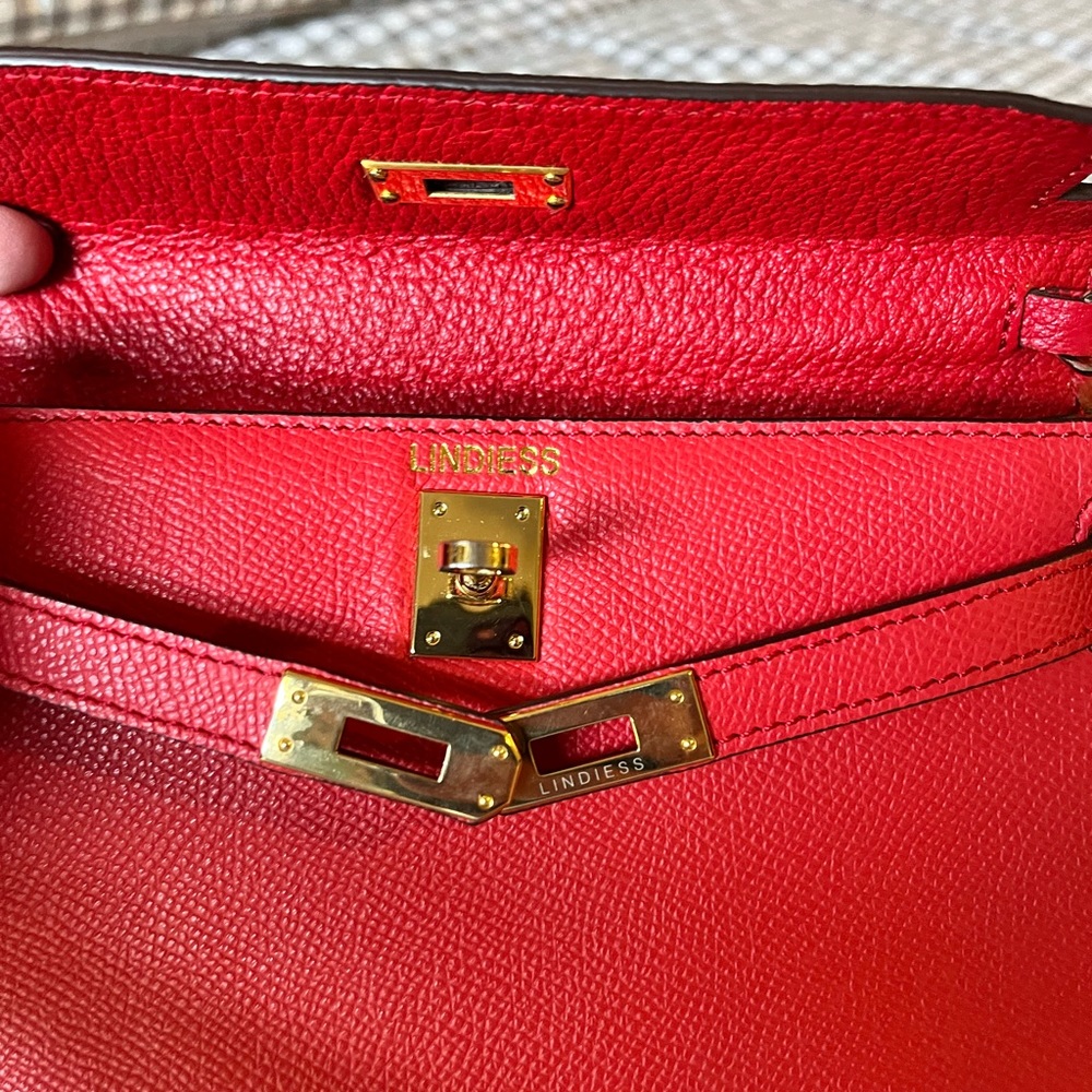 Lindiess Small Red Purse - Picture 4 of 9